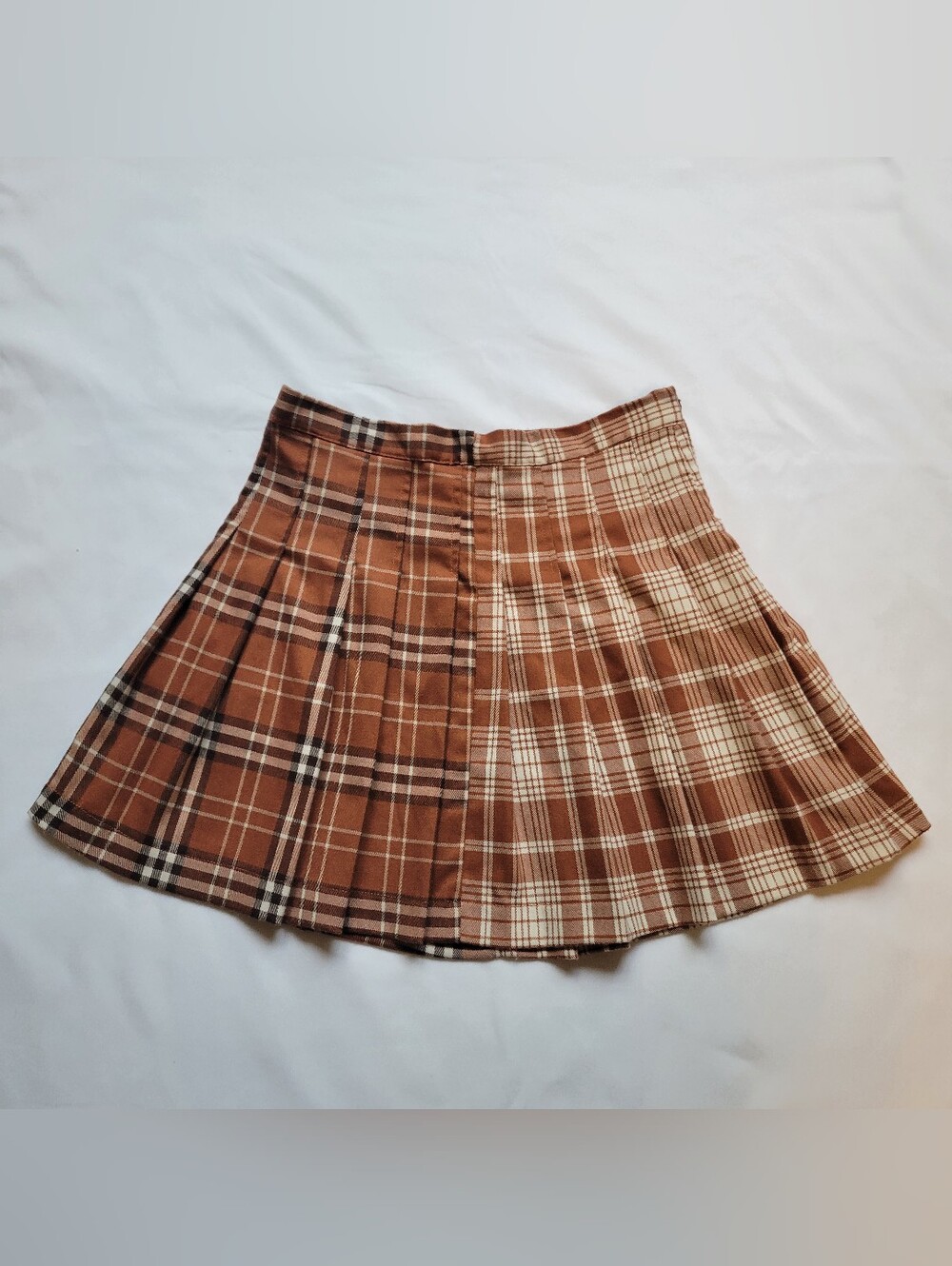 No Comment NY/LA Womens Pleated Mini Skirt Brown Plaid Two Toned Sz Small